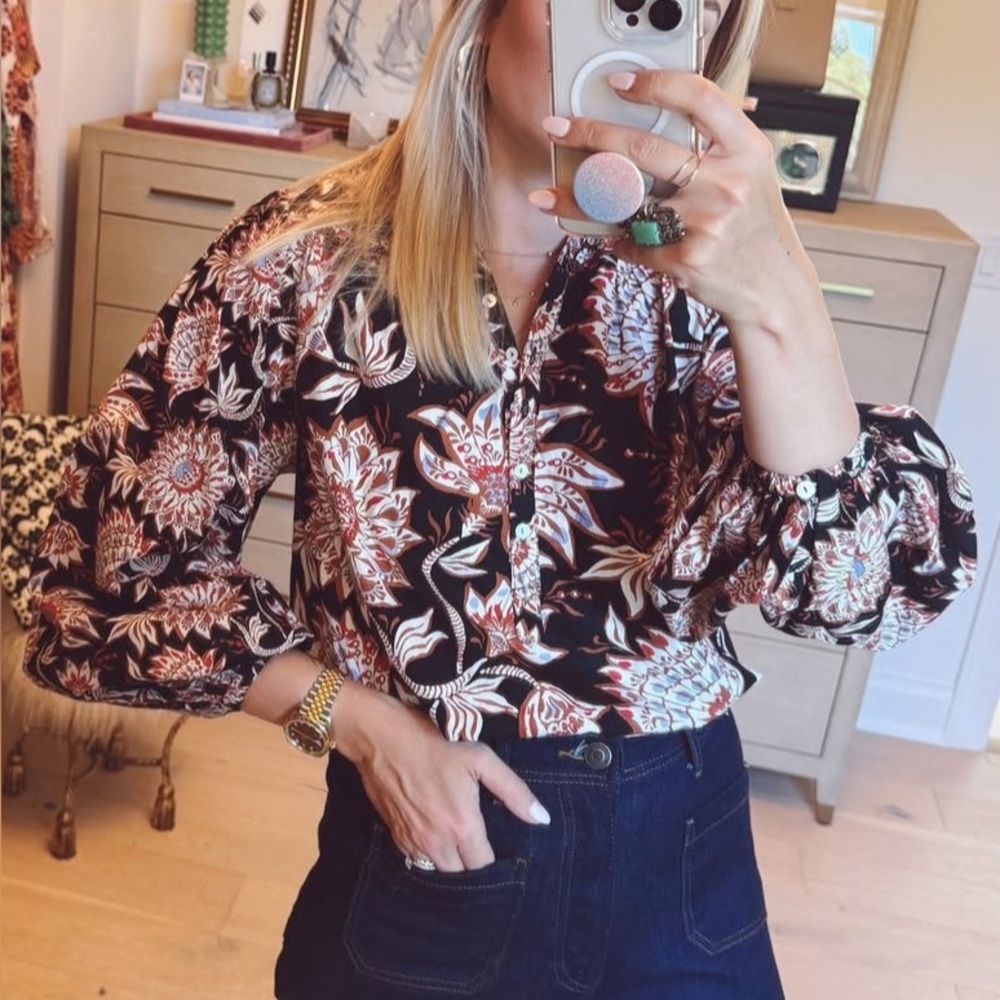 NWT Omika Lani Blouse M $149 sold out style